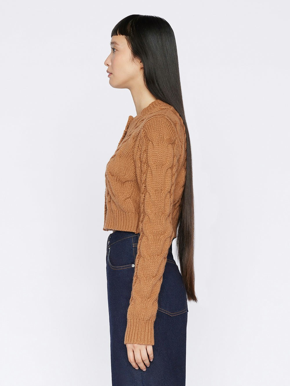 sweater side view alt:fit1
